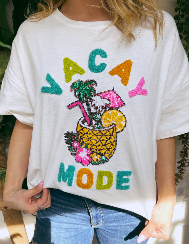 VACAY MODE SEQUIN PATCH TEE